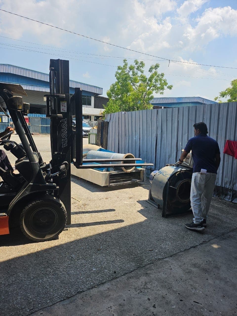 Industrial Machinery Controlled Dismantling
